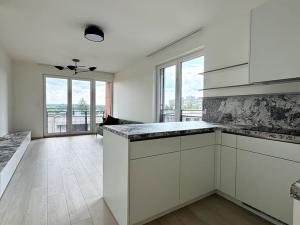 Pronájem bytu 2+kk, Praha, Výstavní, 59 m2