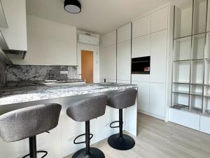 Pronájem bytu 2+kk, Praha, Výstavní, 59 m2