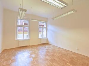 Pronájem kanceláře, Praha - Nové Město, Klimentská, 205 m2