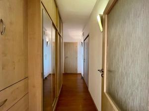 Pronájem bytu 2+kk, Praha - Hlubočepy, Brichtova, 43 m2