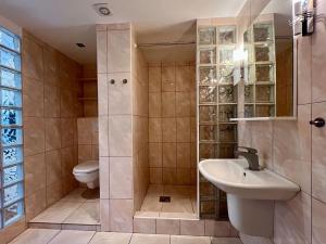 Pronájem bytu 2+kk, Praha - Hlubočepy, Brichtova, 43 m2