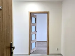 Pronájem bytu 2+1, Praha - Malešice, Chotutická, 54 m2
