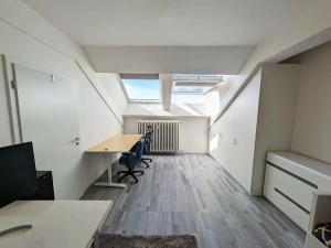 Pronájem bytu 2+kk, Praha - Holešovice, U průhonu, 54 m2