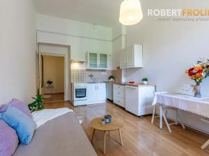 Prodej bytu 2+kk, Praha - Dejvice, Dejvická, 48 m2