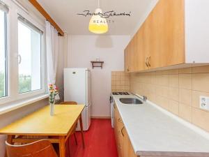 Prodej bytu 2+1, Olomouc, Karafiátová, 52 m2