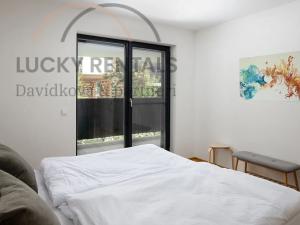 Pronájem bytu 2+kk, Praha - Modřany, Mezi vodami, 63 m2