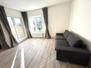 Pronájem bytu 1+kk, Tuchoměřice, V Kněžívce, 33 m2