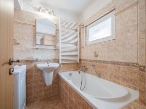 Pronájem bytu 2+kk, Praha - Staré Město, Celetná, 68 m2
