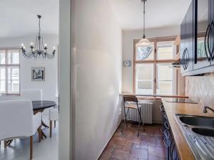 Pronájem bytu 3+1, Praha - Malá Strana, Všehrdova, 80 m2