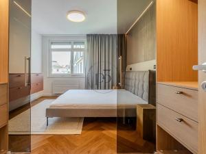 Pronájem bytu 3+kk, Praha - Vinohrady, U Zvonařky, 96 m2