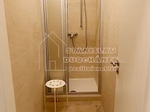 Pronájem kanceláře, Praha - Karlín, Thámova, 18 m2