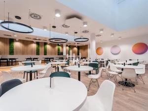 Pronájem kanceláře, Praha - Karlín, Ke Štvanici, 1231 m2