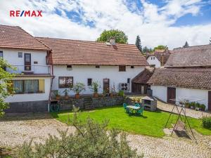 Prodej rodinného domu, Kozárovice, 174 m2