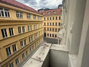 Pronájem bytu 1+kk, Praha - Nové Město, Navrátilova, 33 m2