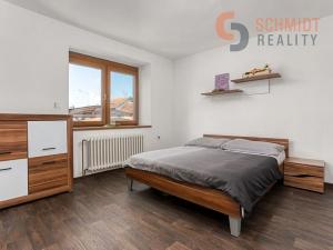 Prodej rodinného domu, Velké Bílovice, nám. Osvoboditelů, 350 m2