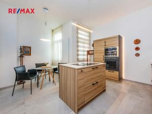 Prodej bytu 2+1, Praha - Josefov, Valentinská, 109 m2