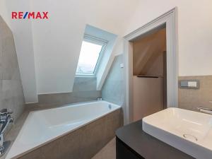 Prodej bytu 2+1, Praha - Josefov, Valentinská, 109 m2