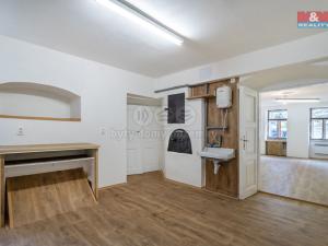Pronájem obchodního prostoru, Nové Strašecí, Komenského náměstí, 80 m2