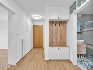 Pronájem bytu 3+kk, Praha - Letňany, Kladrubská, 73 m2
