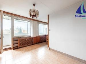 Pronájem bytu 3+1, Praha - Prosek, Veltruská, 61 m2