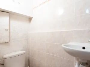Pronájem bytu 3+1, Praha - Prosek, Veltruská, 61 m2