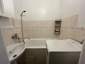 Prodej bytu 2+1, Praha - Strašnice, Na hroudě, 51 m2