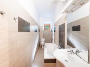 Prodej bytu 2+1, Praha - Karlín, Pernerova, 43 m2