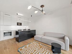 Pronájem bytu 2+kk, Praha - Modřany, Československého exilu, 52 m2