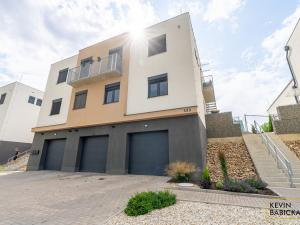 Prodej bytu 4+kk, Holubice, 102 m2