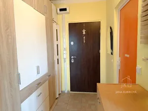 Prodej bytu 3+1, Brno, Vlčnovská, 64 m2