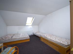 Prodej ubytování, Vrbice, 103 m2