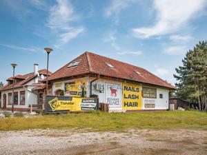 Pronájem obchodního prostoru, Břeclav - Poštorná, Celnice-středisko služeb, 80 m2