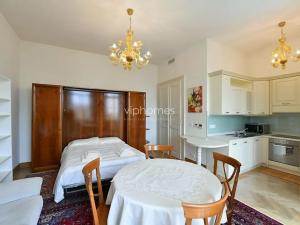 Pronájem bytu 1+kk, Praha - Vinohrady, Italská, 44 m2