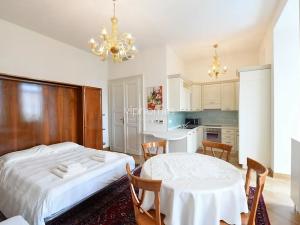 Pronájem bytu 1+kk, Praha - Vinohrady, Italská, 44 m2