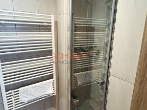 Prodej obchodního prostoru, Hustopeče, Dukelské nám., 185 m2