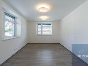 Prodej bytu 2+kk, Střelice, Brněnská, 54 m2