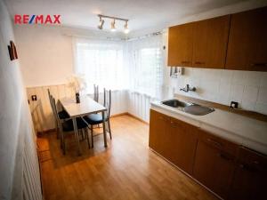 Prodej chaty, Jesenice, U Velkého rybníka, 67 m2