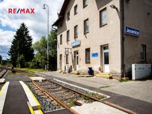 Prodej chaty, Jesenice, U Velkého rybníka, 67 m2