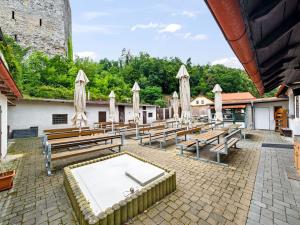 Prodej restaurace, Český Šternberk, 480 m2
