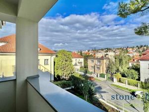 Pronájem bytu 2+kk, Praha - Dejvice, Starodejvická, 43 m2