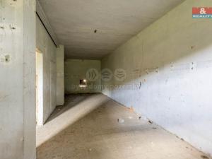 Prodej komerční nemovitosti, Janská, 435 m2