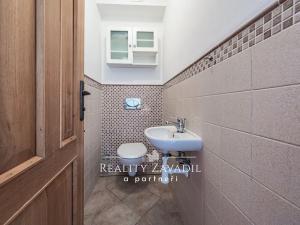 Prodej rodinného domu, Chvaletice, Budovatelů, 350 m2
