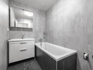 Prodej bytu 3+kk, Praha - Kamýk, Zárubova, 60 m2