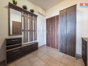 Prodej bytu 2+kk, Praha - Kyje, Farkašova, 49 m2