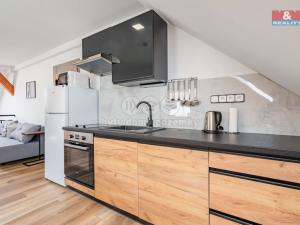 Pronájem atypického bytu, Hoštice, 60 m2