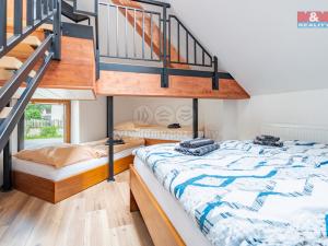 Pronájem atypického bytu, Hoštice, 60 m2