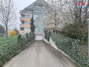 Prodej garážového stání, Praha - Kbely, Pod Nouzovem, 16 m2