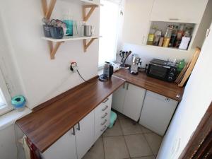 Pronájem bytu 3+1, Praha - Nové Město, Kateřinská, 80 m2