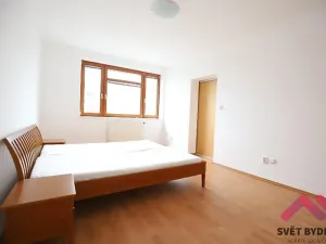 Pronájem bytu 2+kk, Praha - Zbraslav, Aleny Santarové, 42 m2