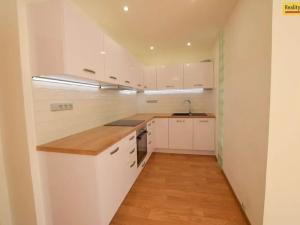 Pronájem bytu 1+kk, Praha - Nusle, Kotorská, 35 m2
